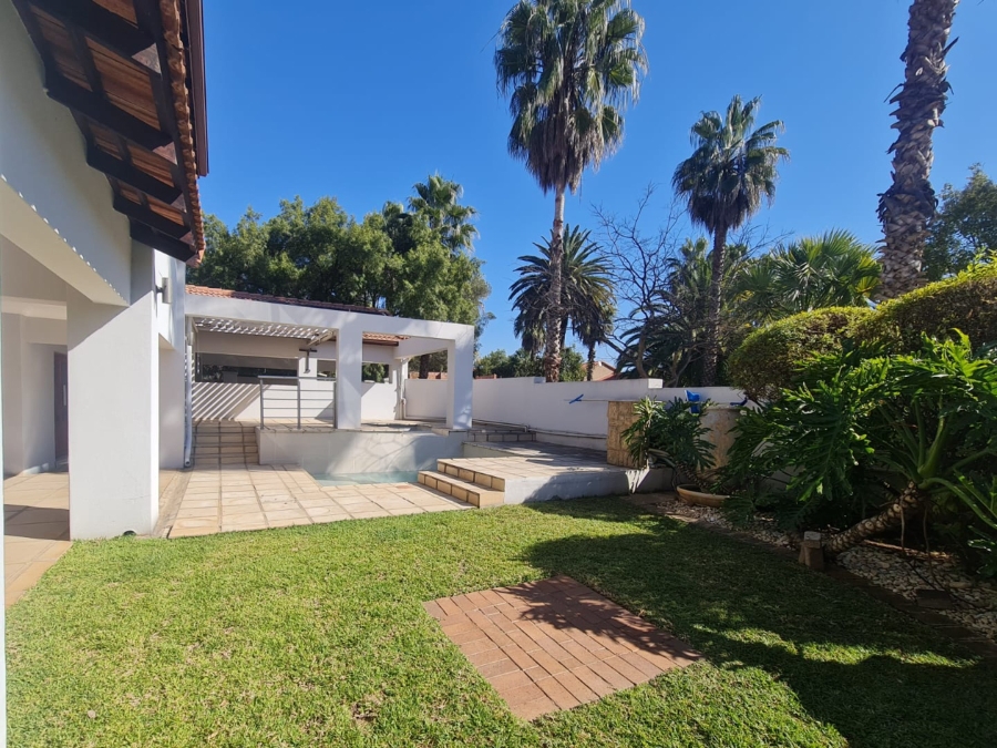 To Let 5 Bedroom Property for Rent in Eagles Landing North West